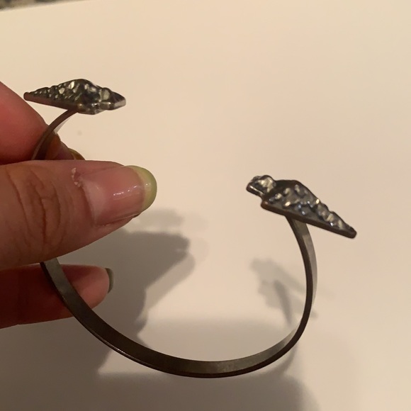 Arrow bangle - Picture 4 of 4